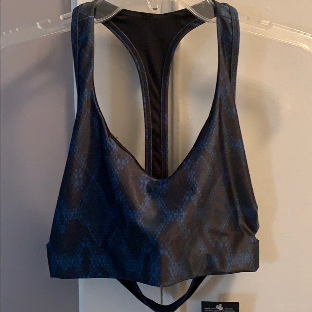 Onzie snakeskin print Sport Bra